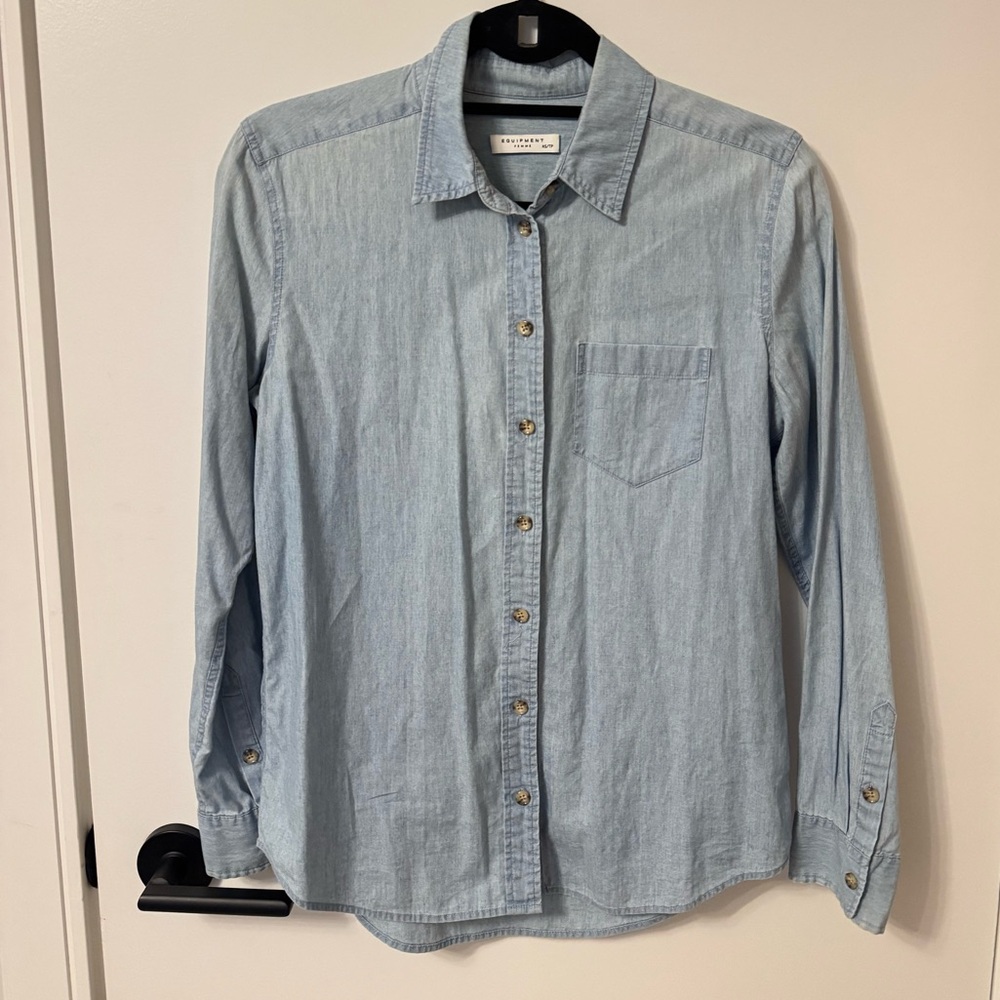 Equipment Women’s denim button up sz xs
